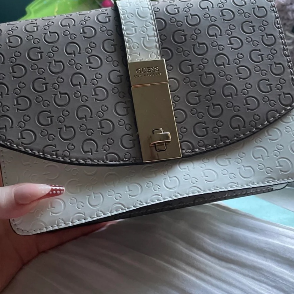 BRAND NEW GUESS crossbody purse